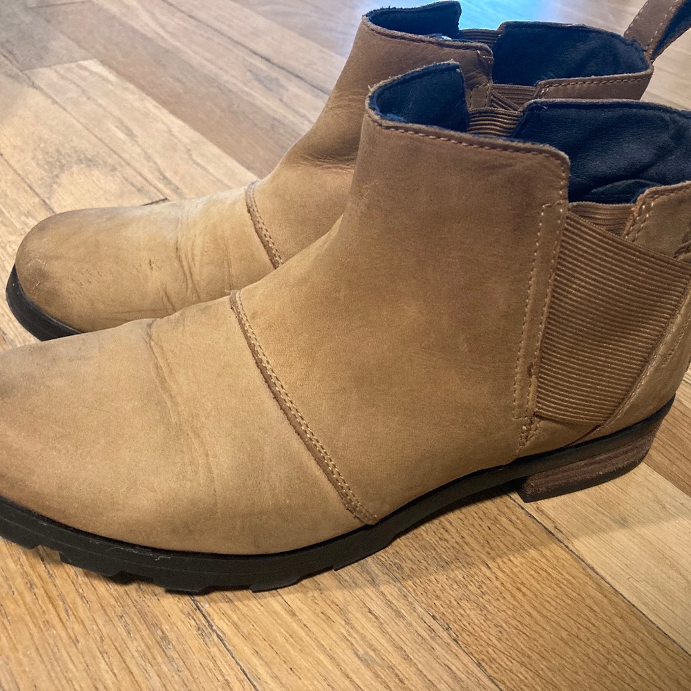 Sorel Women’s Emelie Chelsea Boot